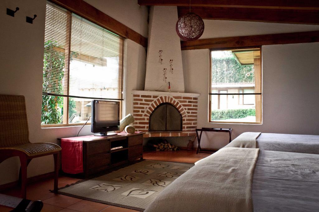 La Joya Del Viento Bed and Breakfast Valle de Bravo Rum bild